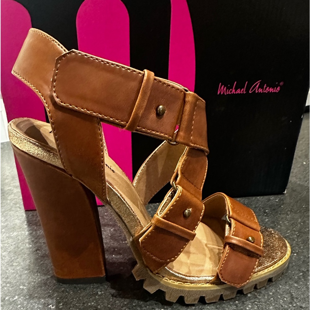 Michael Antonio 7.5 Jacque Lug Sole Sandal